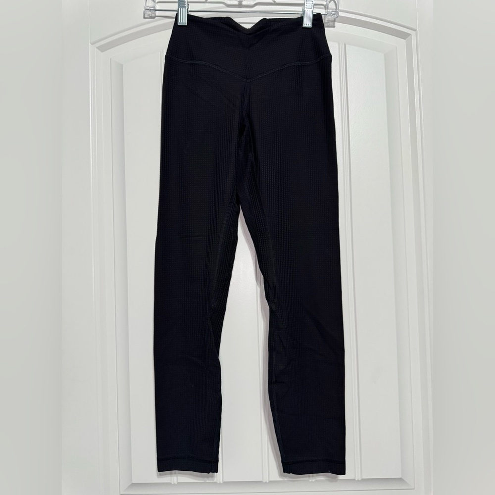 Lululemon V-Waist Yoga Tight 25" *Grid Texture in Black
